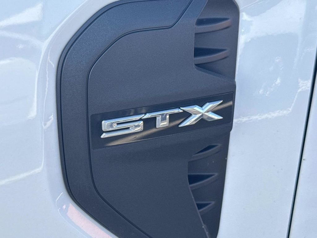 Used 2024 Oxford White Ford XL image 7