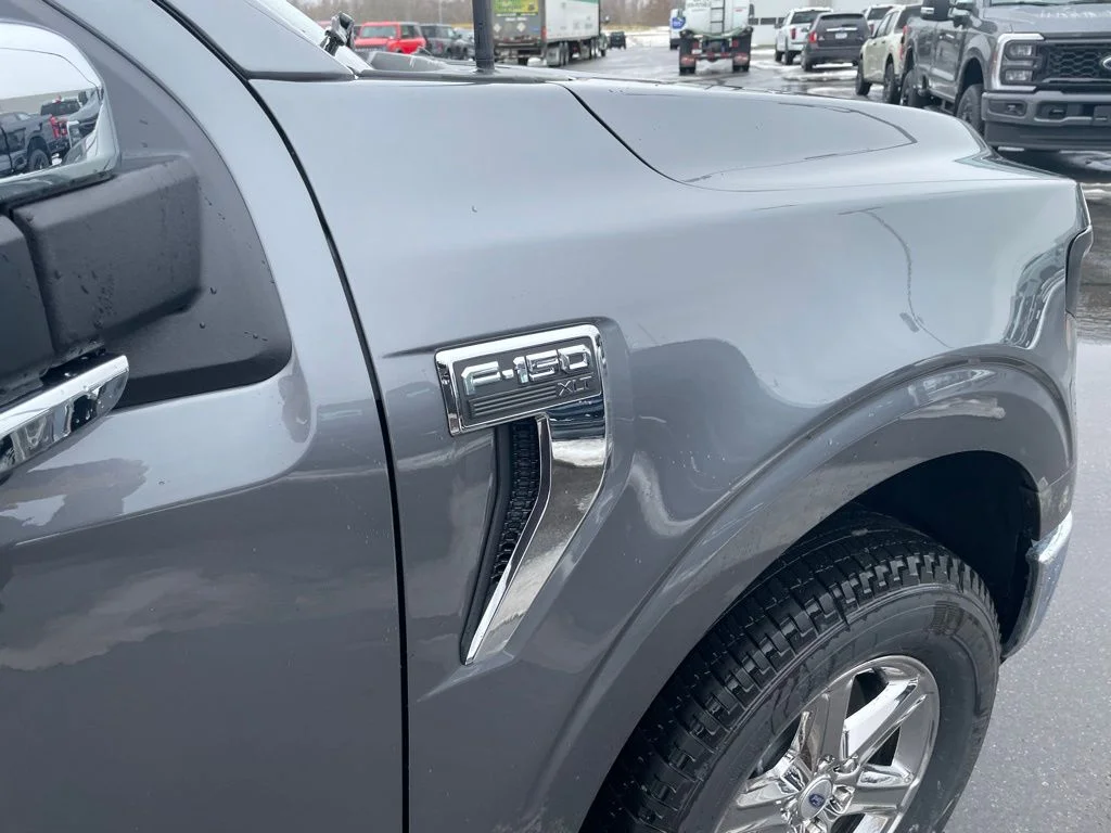2025 Ford F-150 XLT - Photo 15