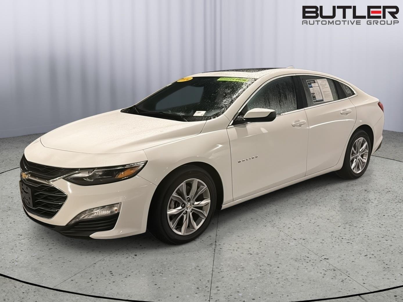Used 2024 Summit White Chevrolet LT image 1