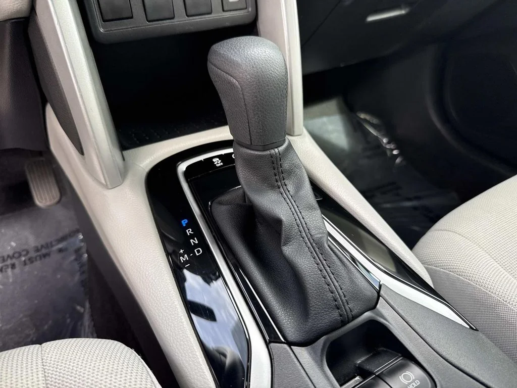 Used 2025  Toyota L image 31