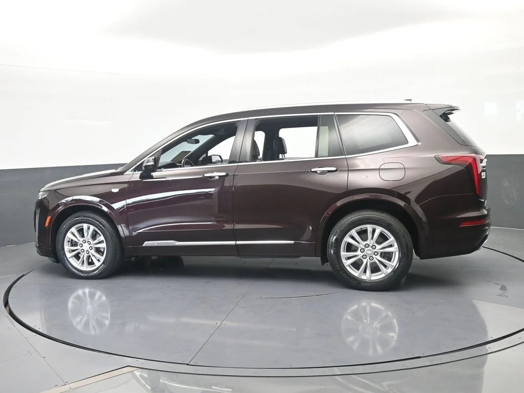 Used 2021 Garnet Metallic Cadillac Luxury image 3