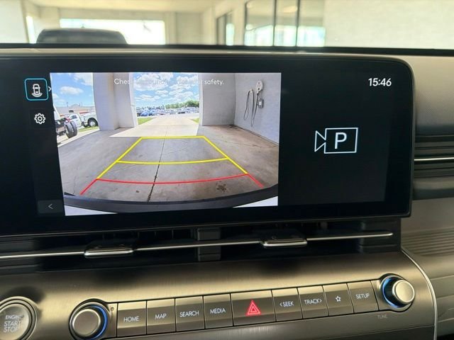 Used 2025 White Hyundai SEL image 20