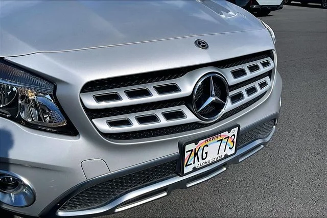 Used 2018 Silver Mercedes-Benz GLA 250 image 29