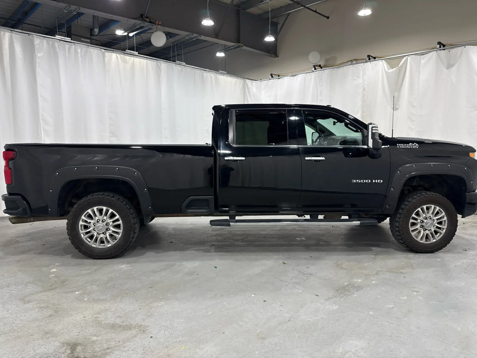 Used 2020 BLACK Chevrolet High Country image 6