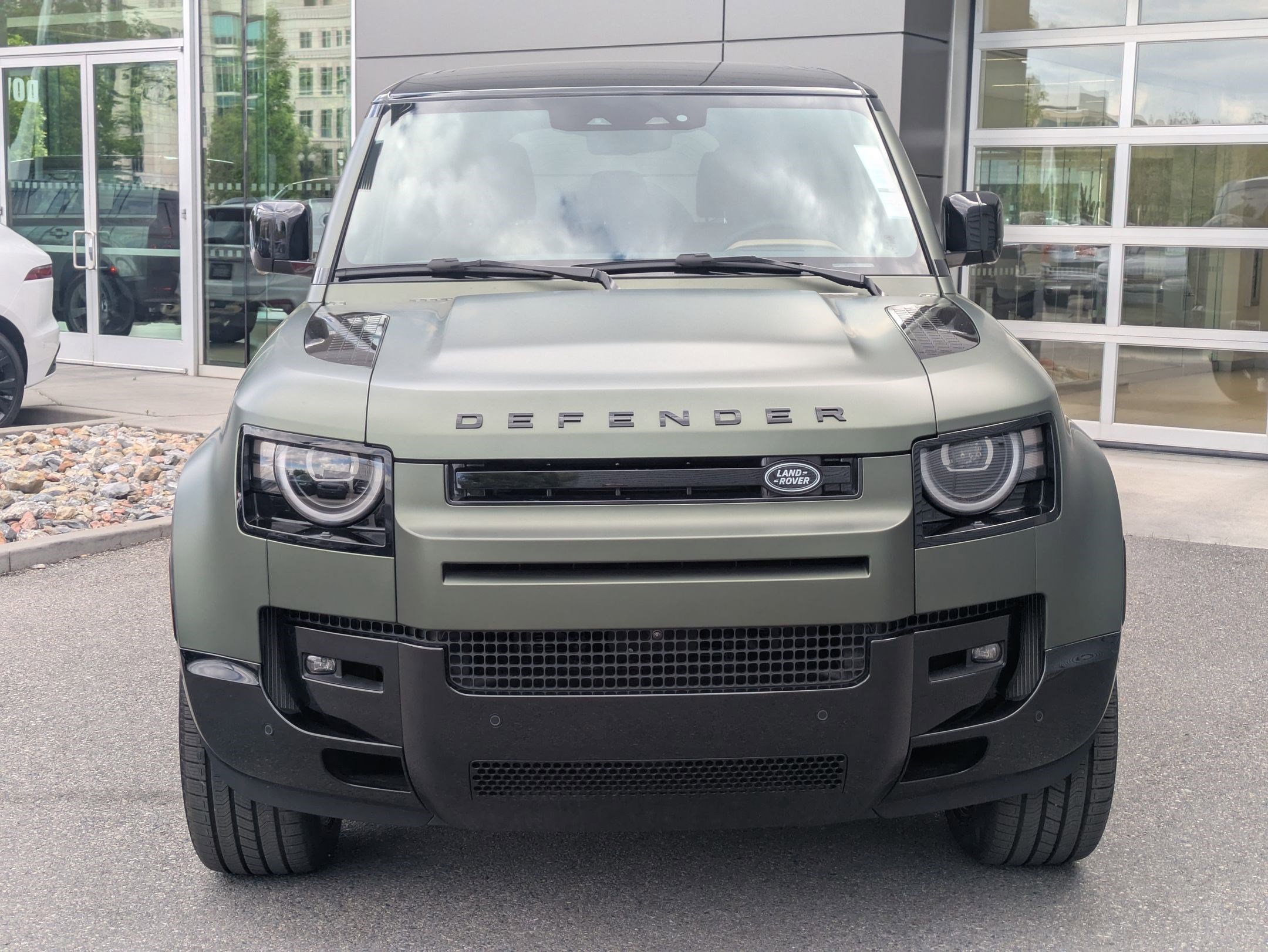 New 2026 Woolstone Green Land Rover P500 X-Dynamic SE image 2