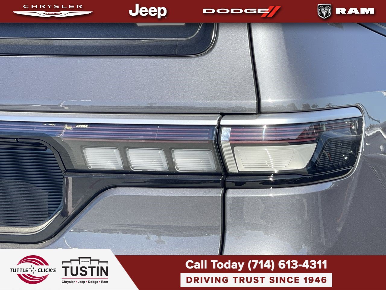 New 2026 Baltic-Gray Metallic Clear-Coat Exterior Paint Jeep  image 9