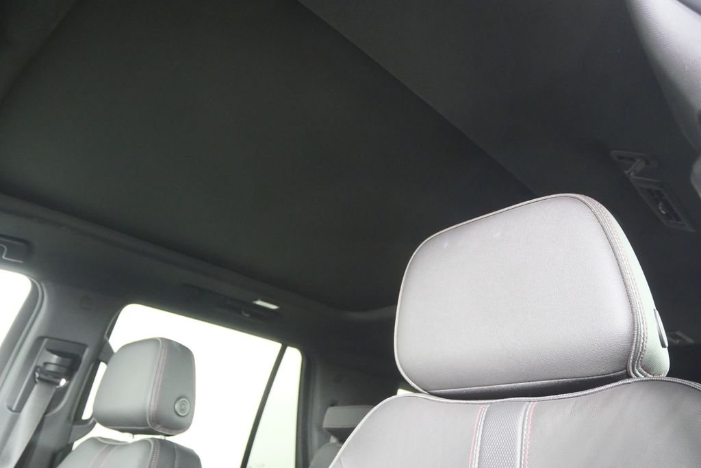 Used 2022 Summit White Chevrolet RST image 13