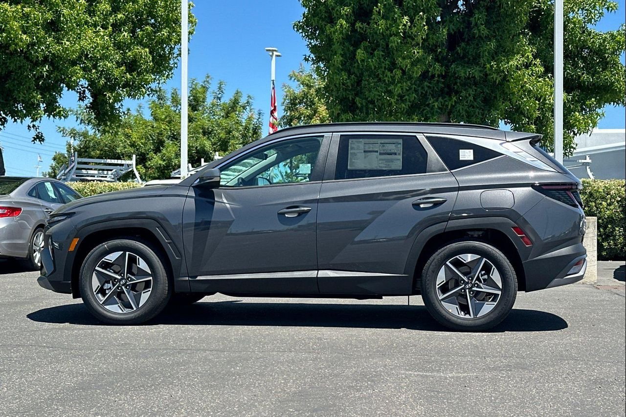 New 2026 Ecotronic Gray Hyundai SEL Premium FWD image 7