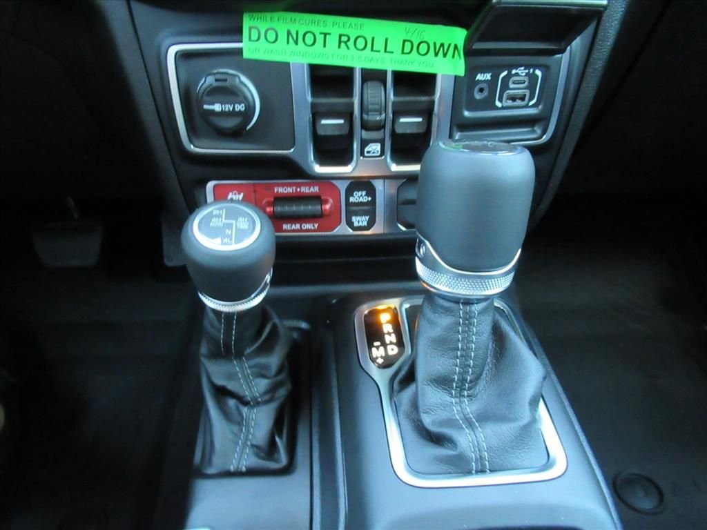New 2026 Anvil Clear-Coat Exterior Paint Jeep Rubicon X image 24