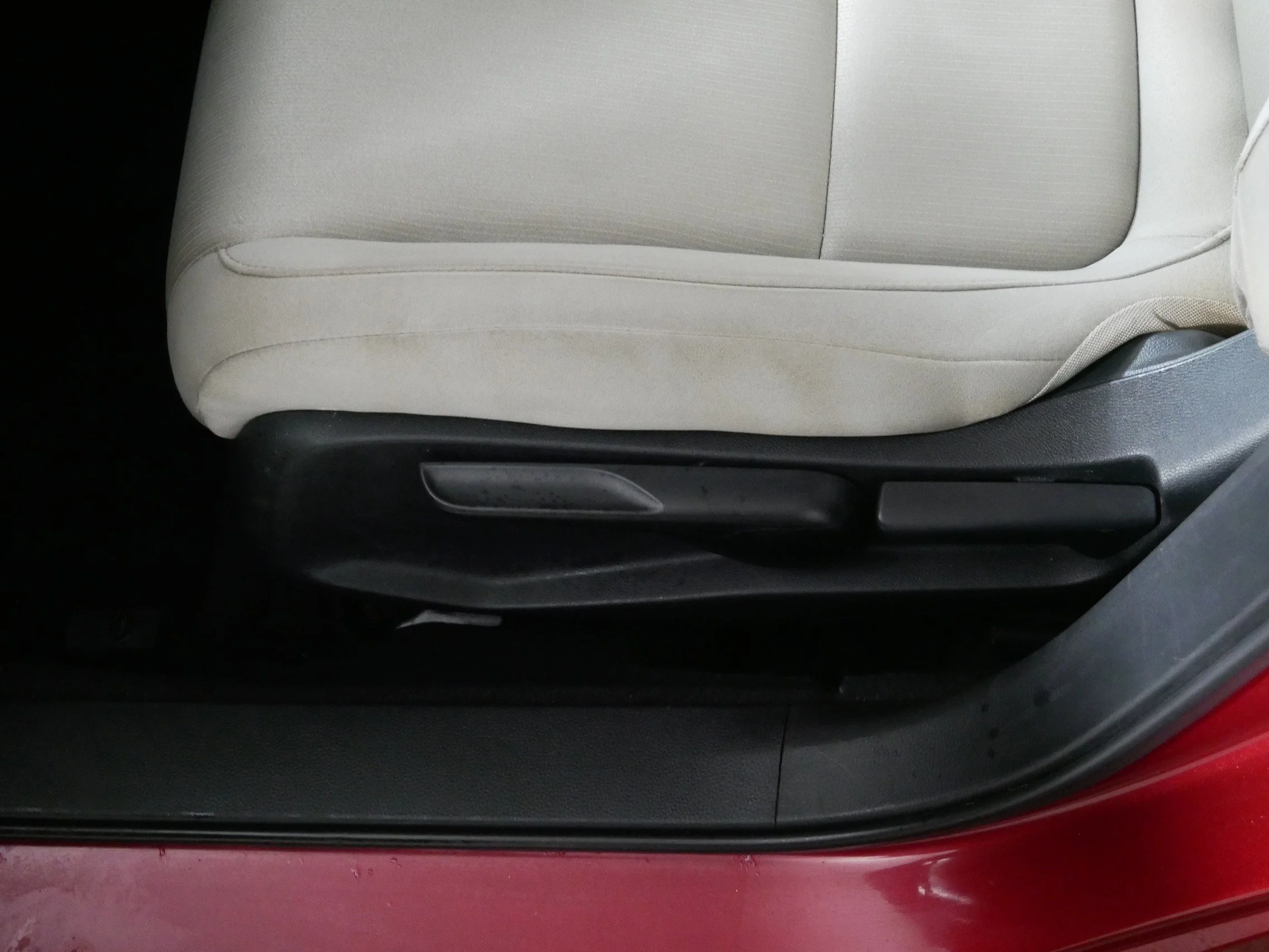 Used 2018 Radiant Red Metallic Honda LX 1.5T image 20