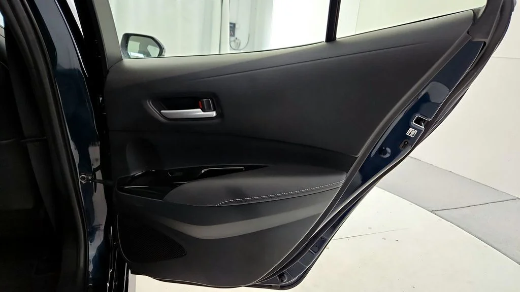 Used 2019 Blue Toyota SE image 19