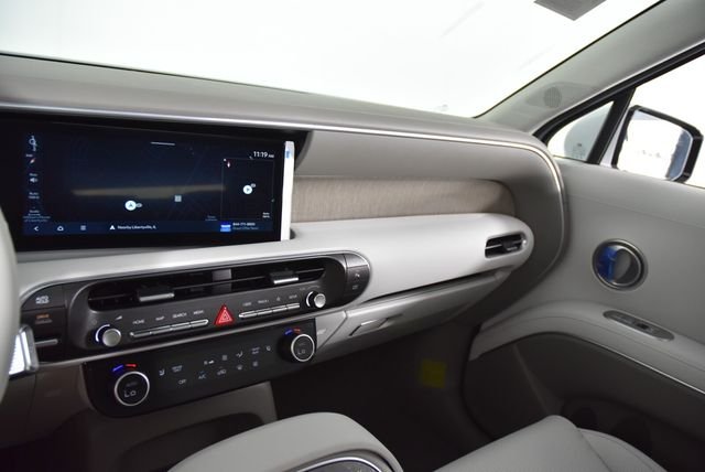 New 2026 White Hyundai SEL 7P image 47