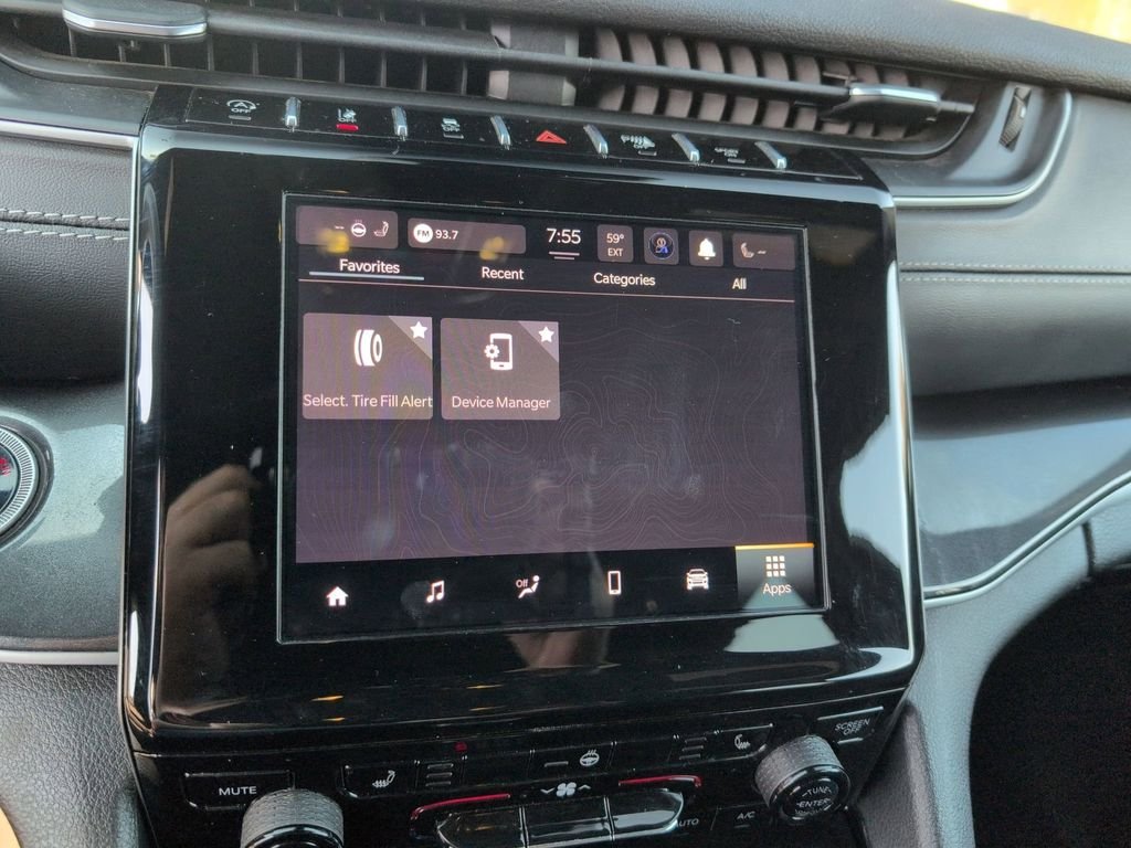 Used 2023 Gray Jeep Altitude image 17