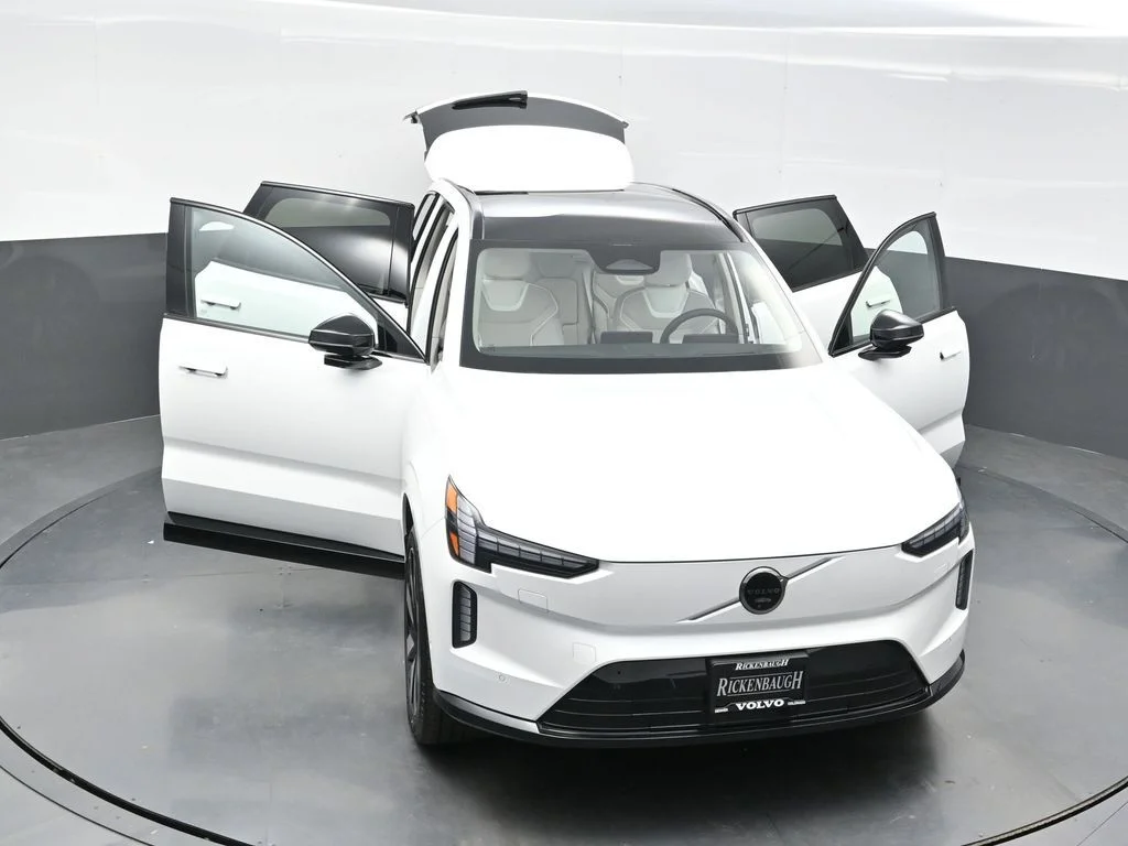 New 2026 Crystal White Volvo Twin Motor Plus image 38