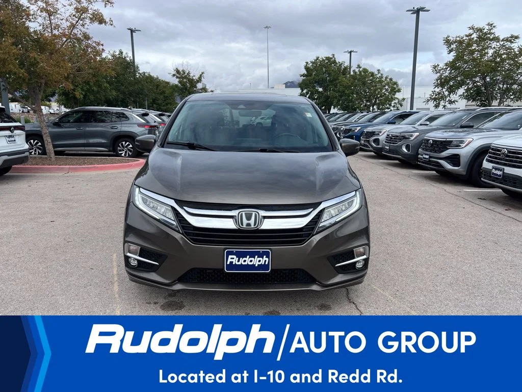 Used 2018 Forest Mist Metallic Honda Touring image 8