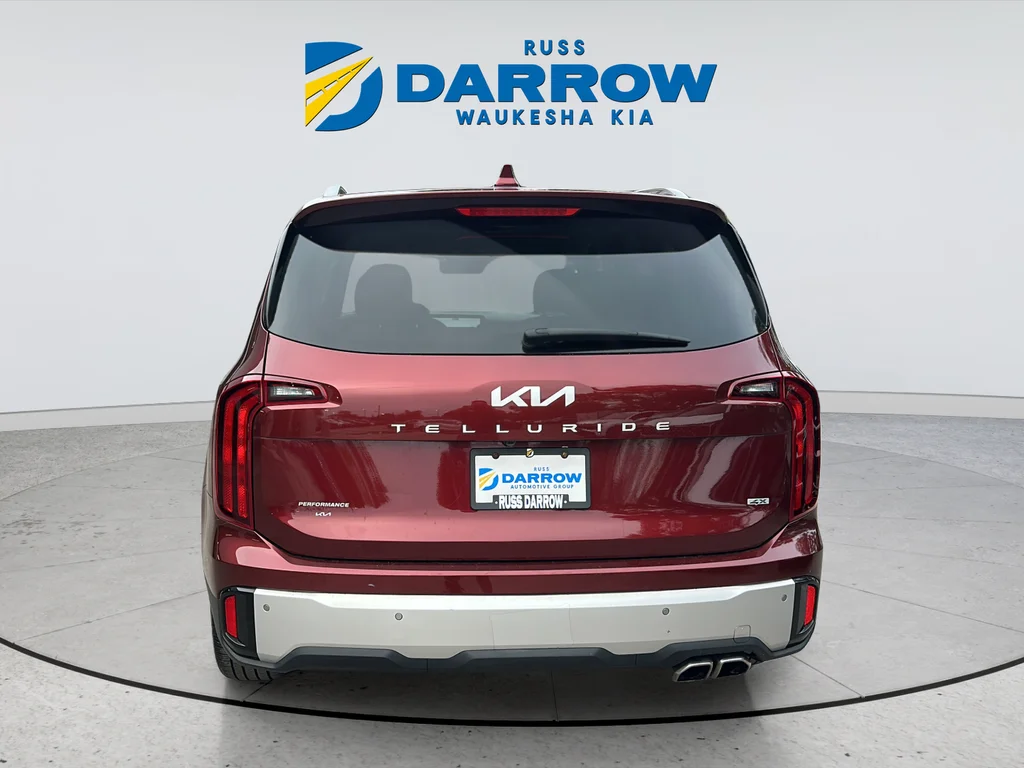 Used 2024 Red Kia S image 4