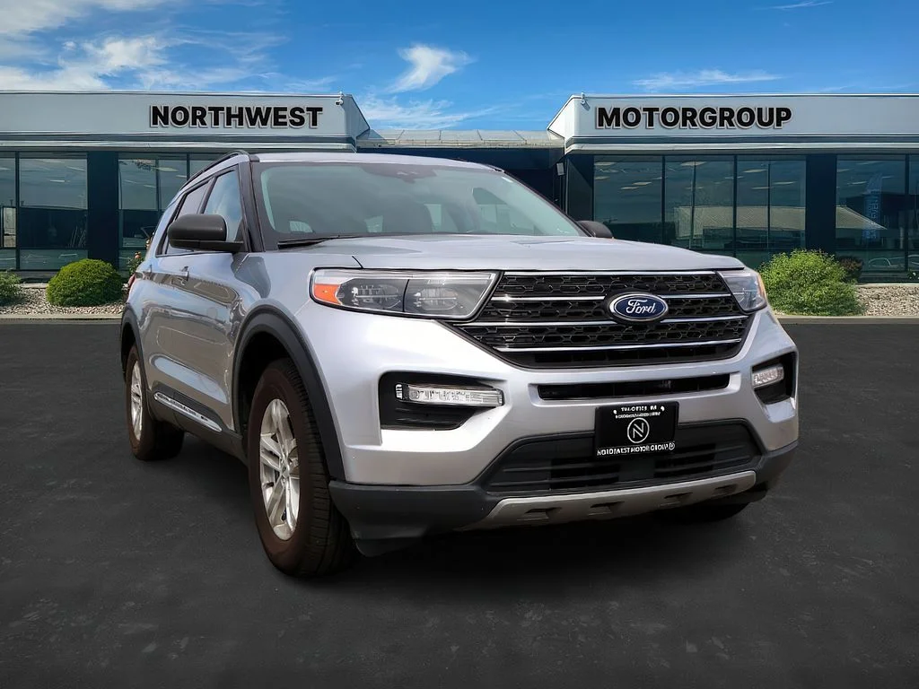 2022 Ford Explorer XLT 4WD's photo