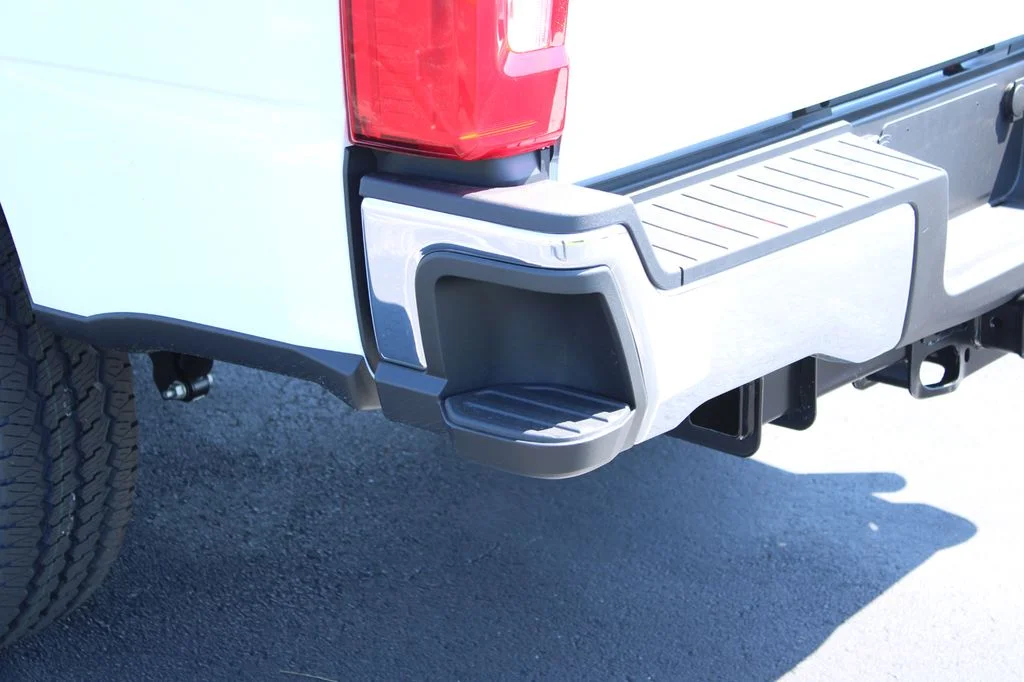 New 2026 Oxford White Ford F-350® XLT image 10