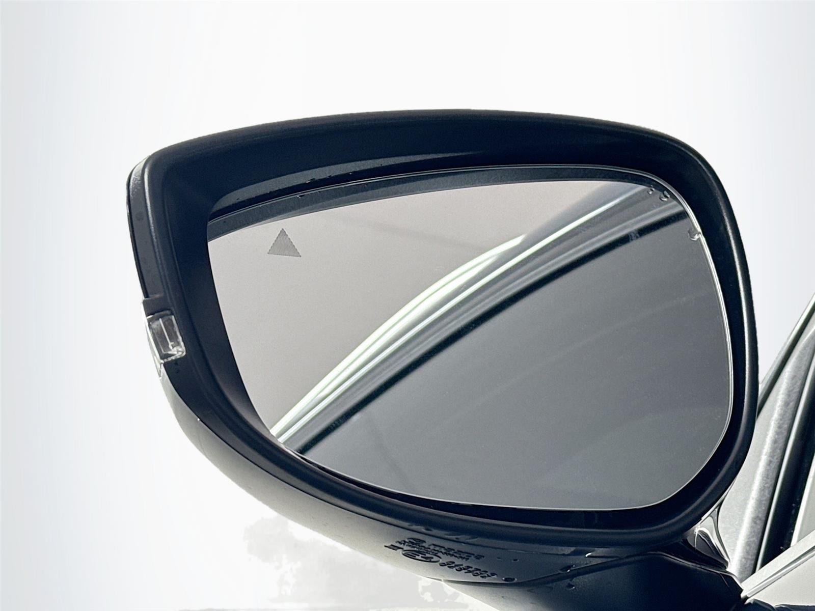 2025 Mazda CX-30 Carbon Edition - Photo 10