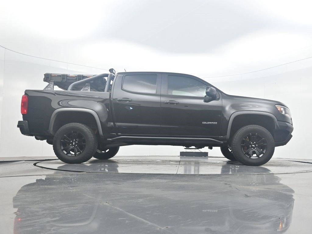 Used 2019 Black Chevrolet 4WD ZR2 image 27