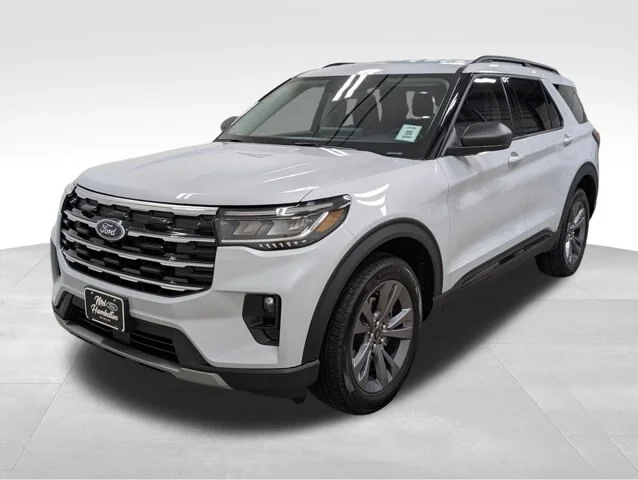 New 2026 Space White Metallic Ford Active image 44