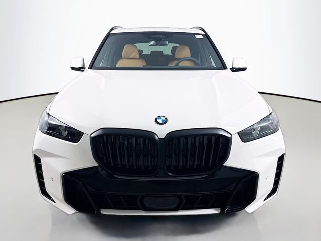 New 2026 Alpine White BMW xDrive40i image 2
