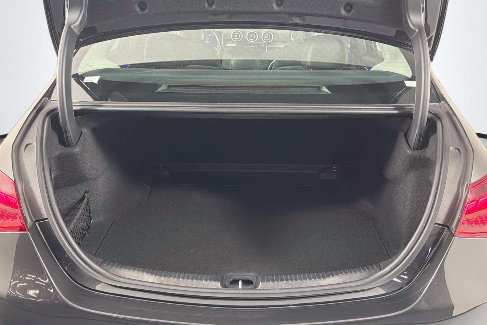 Used 2022 Graphite Grey Metallic Mercedes-Benz C 300 image 22