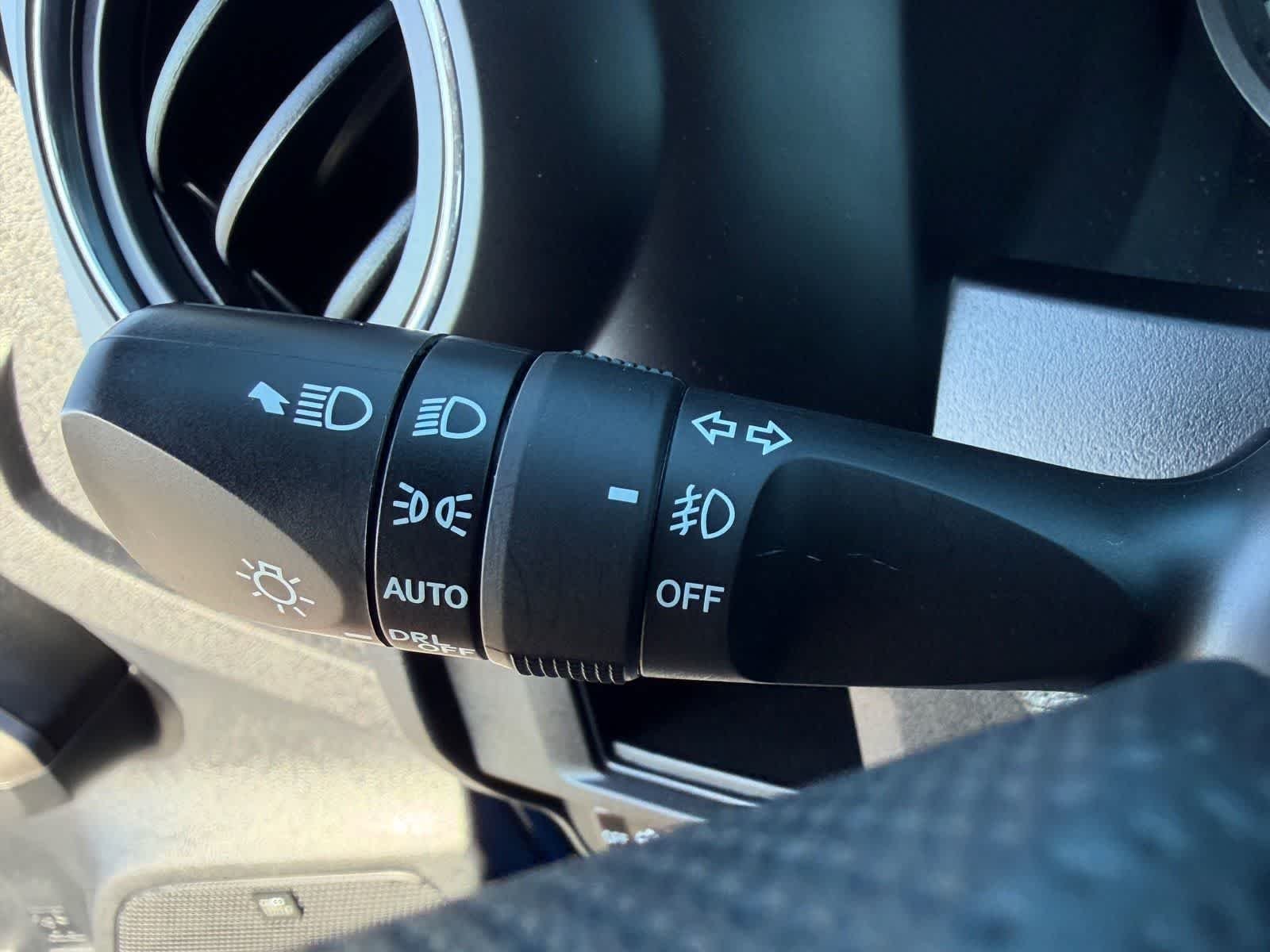 Used 2019 Midnight Black Metallic Toyota SR5 image 21