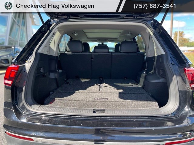Used 2021 Deep Black Pearl Volkswagen 2.0T SE With 3rd Row image 34