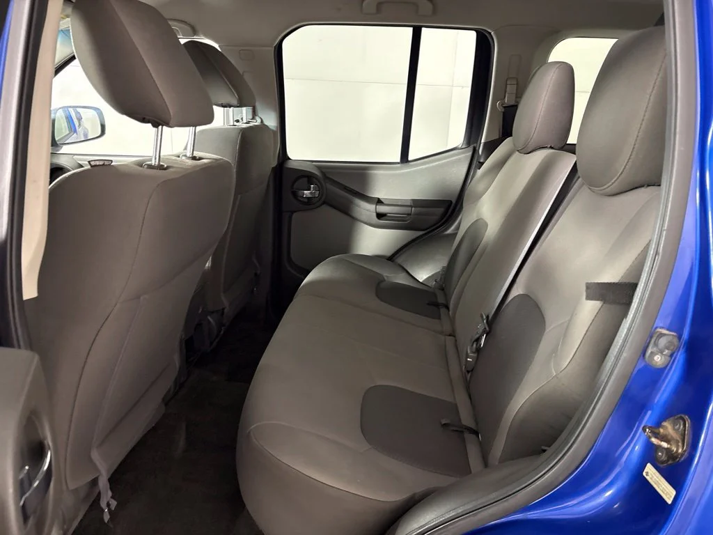 Used 2014 Blue Nissan X image 21