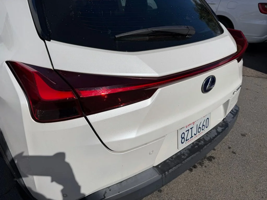 Used 2022 White Lexus 250h Base image 9