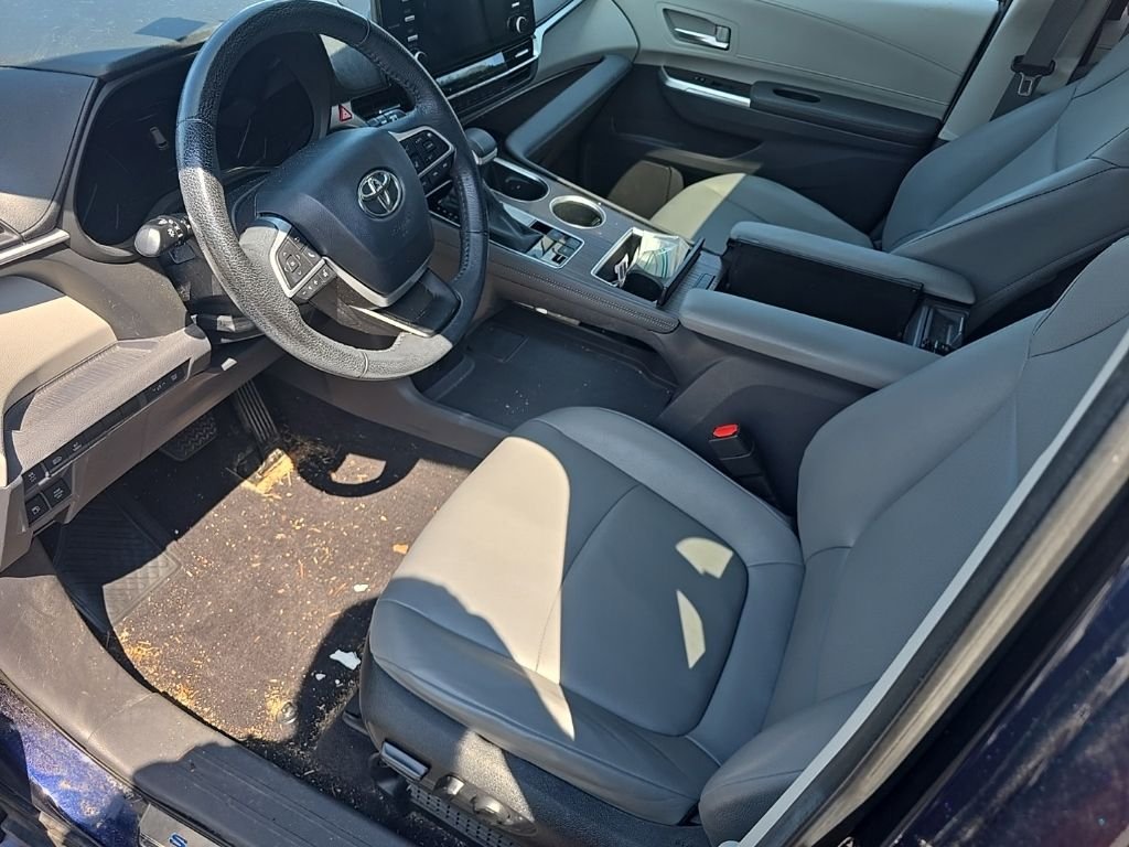 Used 2024  Toyota XLE image 12