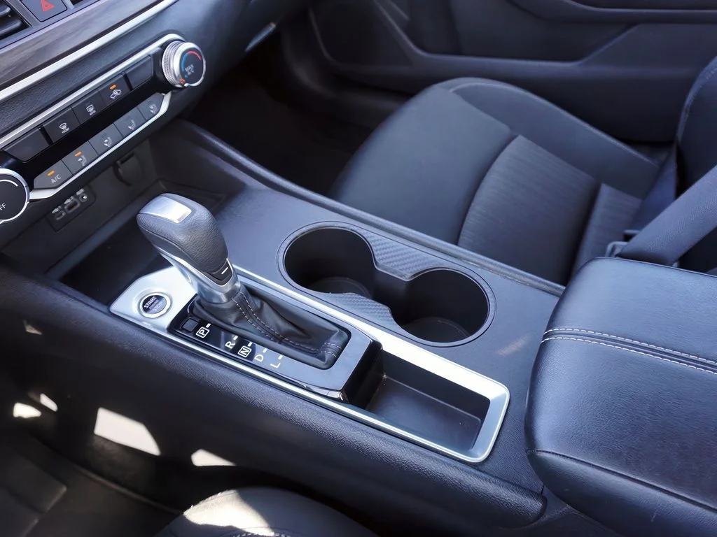 2025 Nissan Altima SV - Photo 36