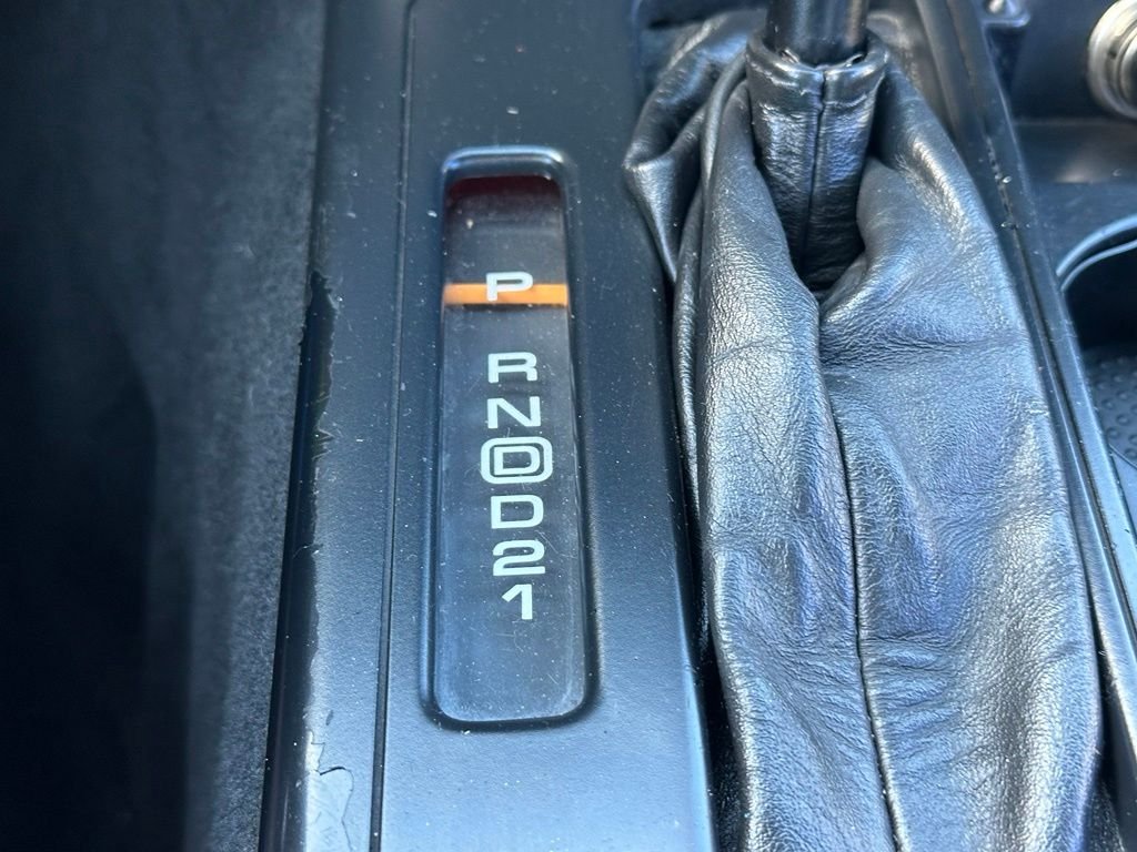 Used 1995  Chevrolet Base image 31