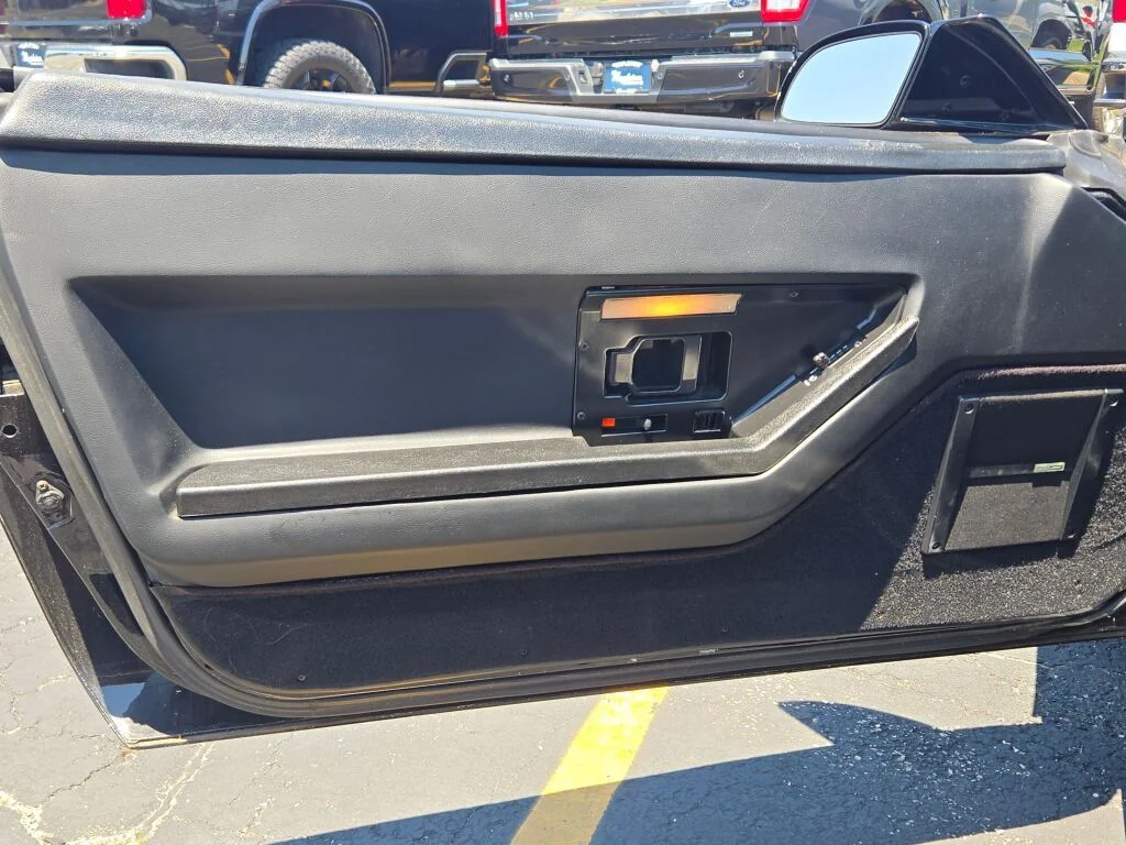 Used 1986 Black Chevrolet Base image 13