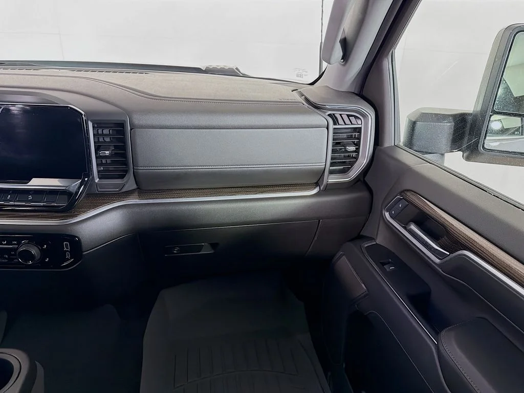 Used 2024 Gray Chevrolet LT image 20