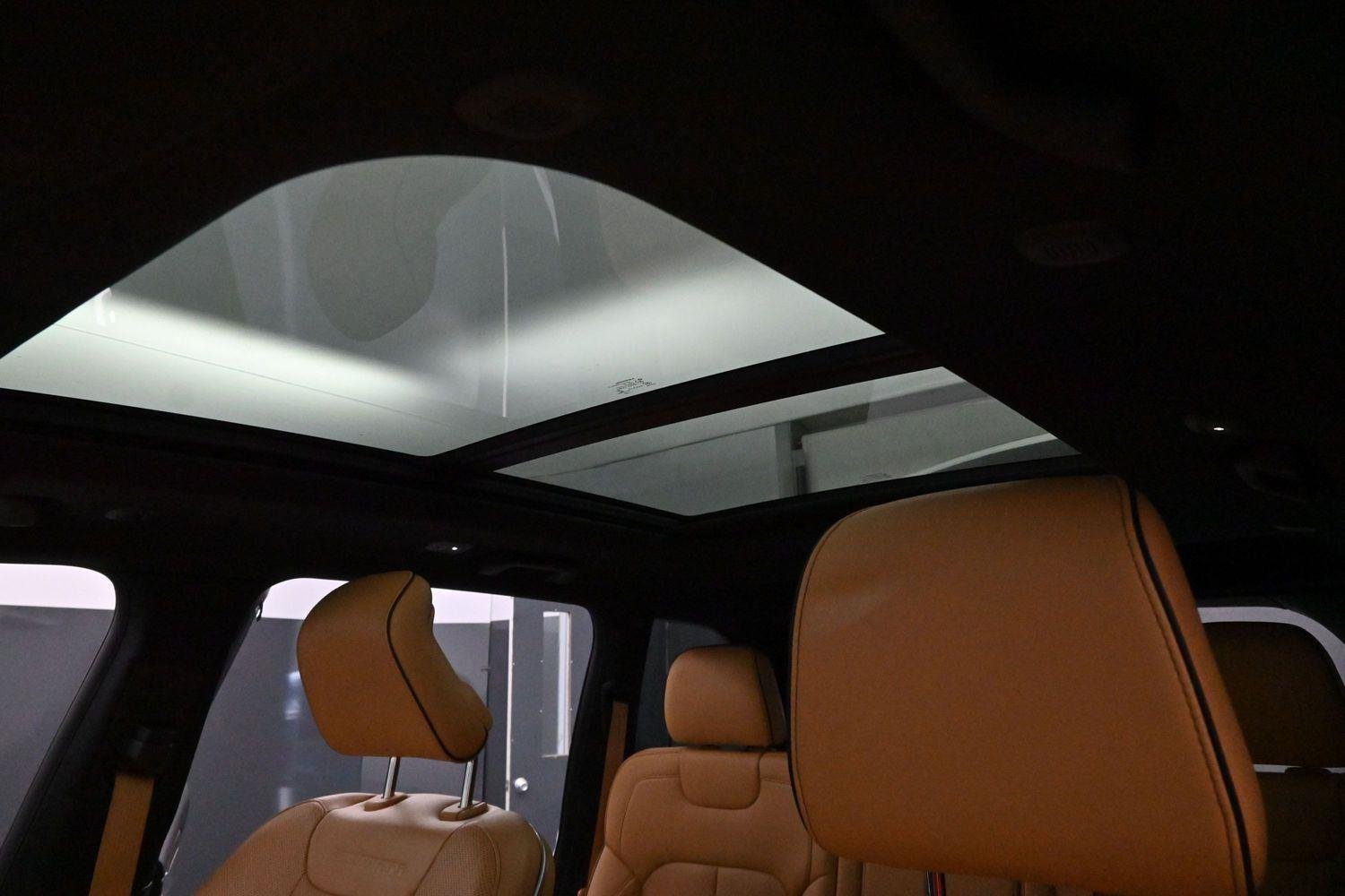 Used 2022 White Jeep Summit image 32