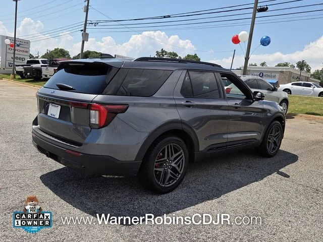 Used 2025 Gray Ford ST-Line image 14
