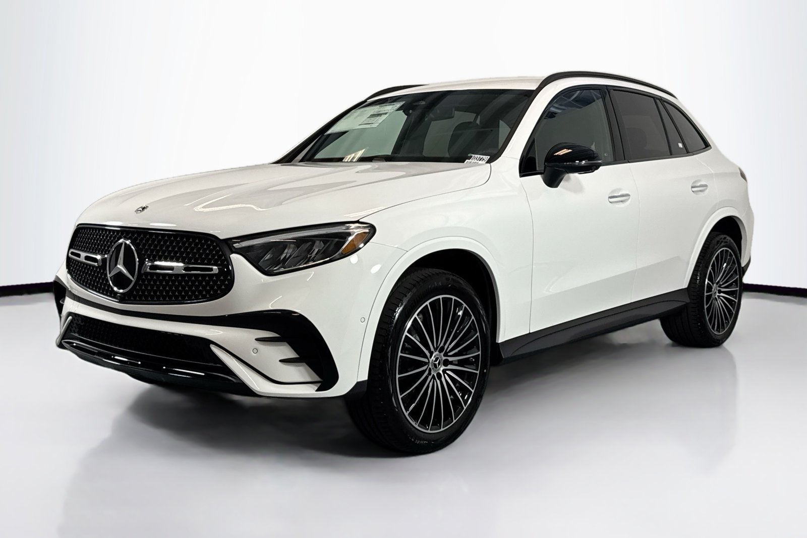 New 2026 Polar White Mercedes-Benz GLC 300 image 1