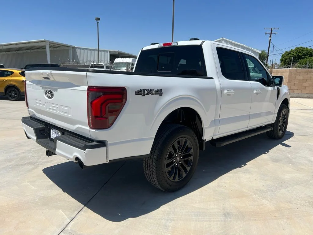 New 2025 Oxford White Ford Lariat® image 5