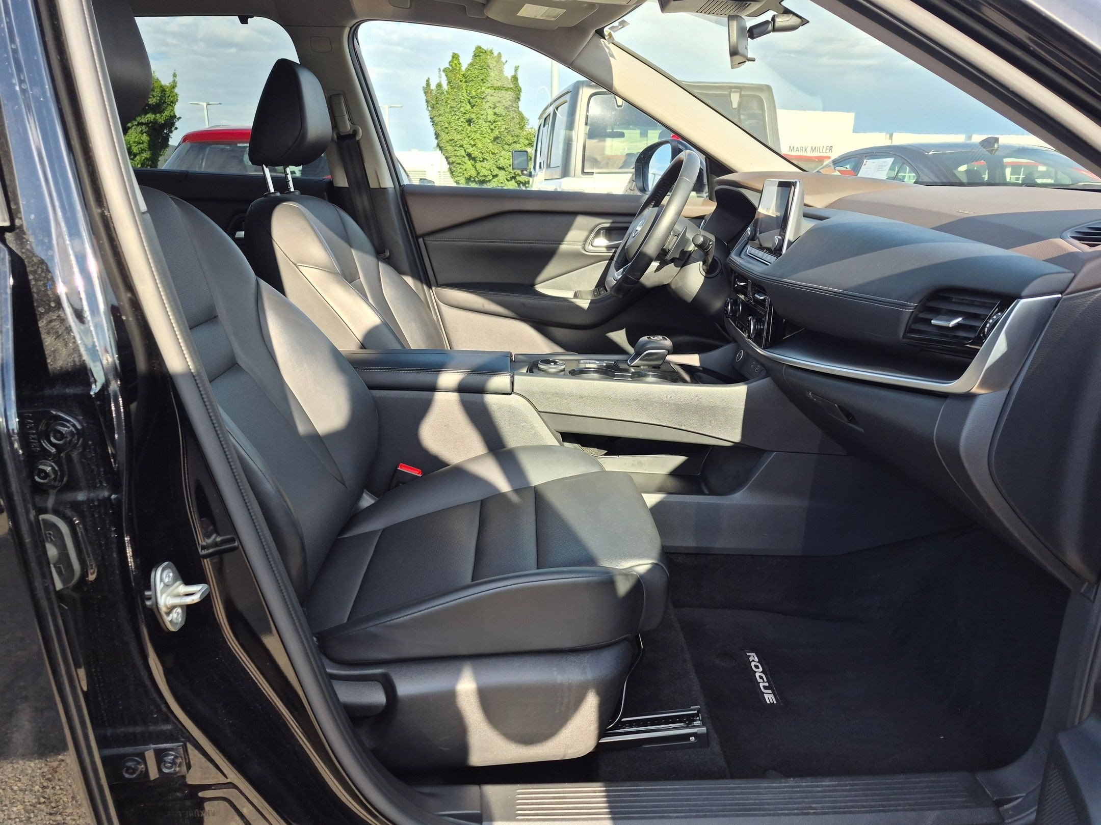 Certified Used 2022 Super Black Nissan SV image 30