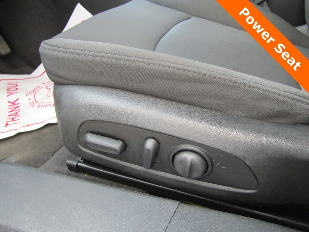 Used 2018 Blue Chevrolet LT image 6