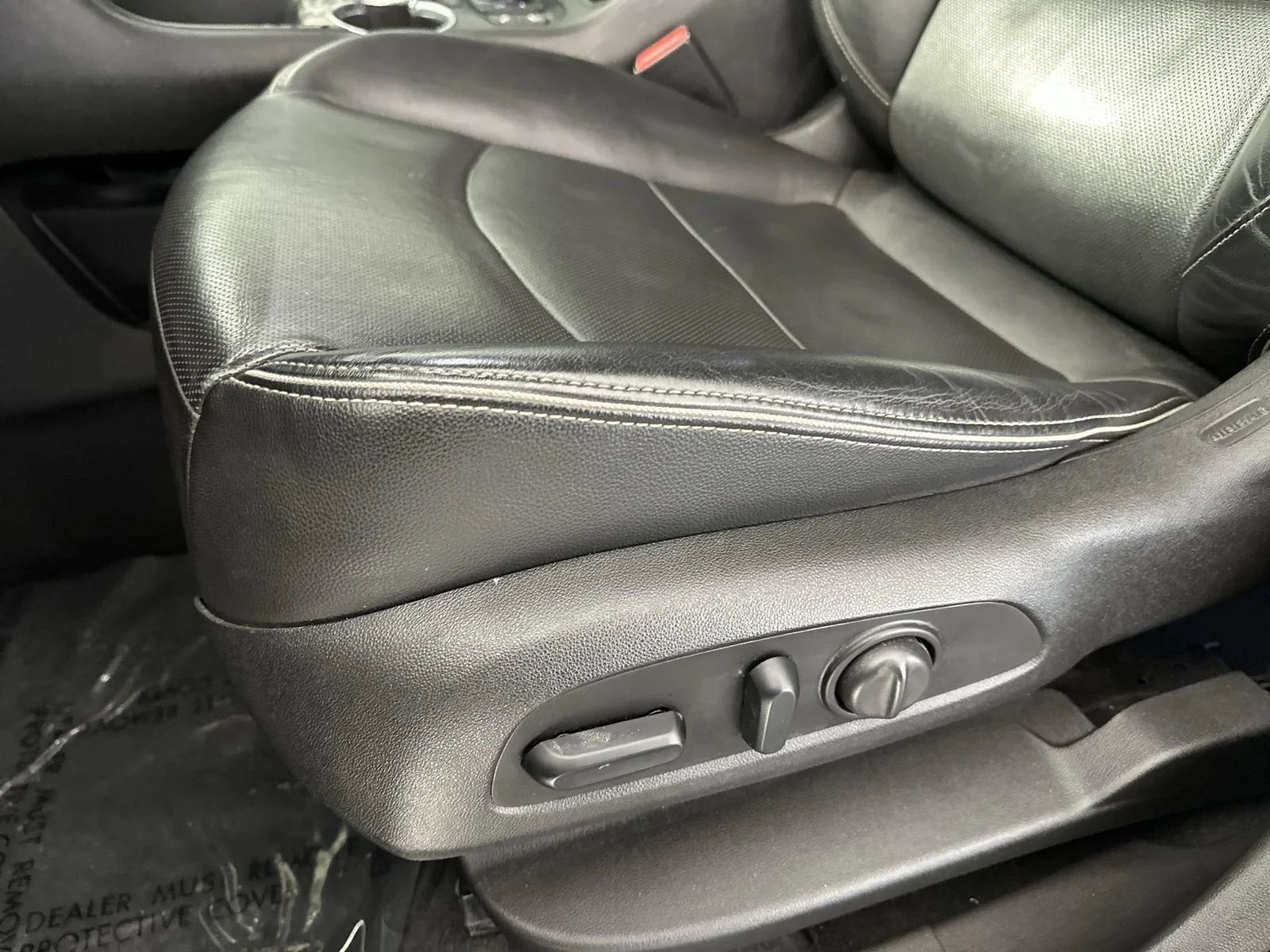 Used 2018 White GMC Denali image 12