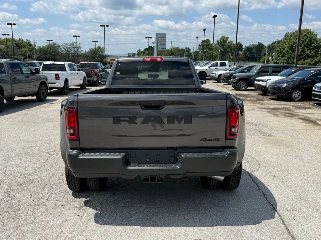 New 2026 Granite Crystal Metallic Clear-Coat Exterior Paint RAM Tradesman image 7