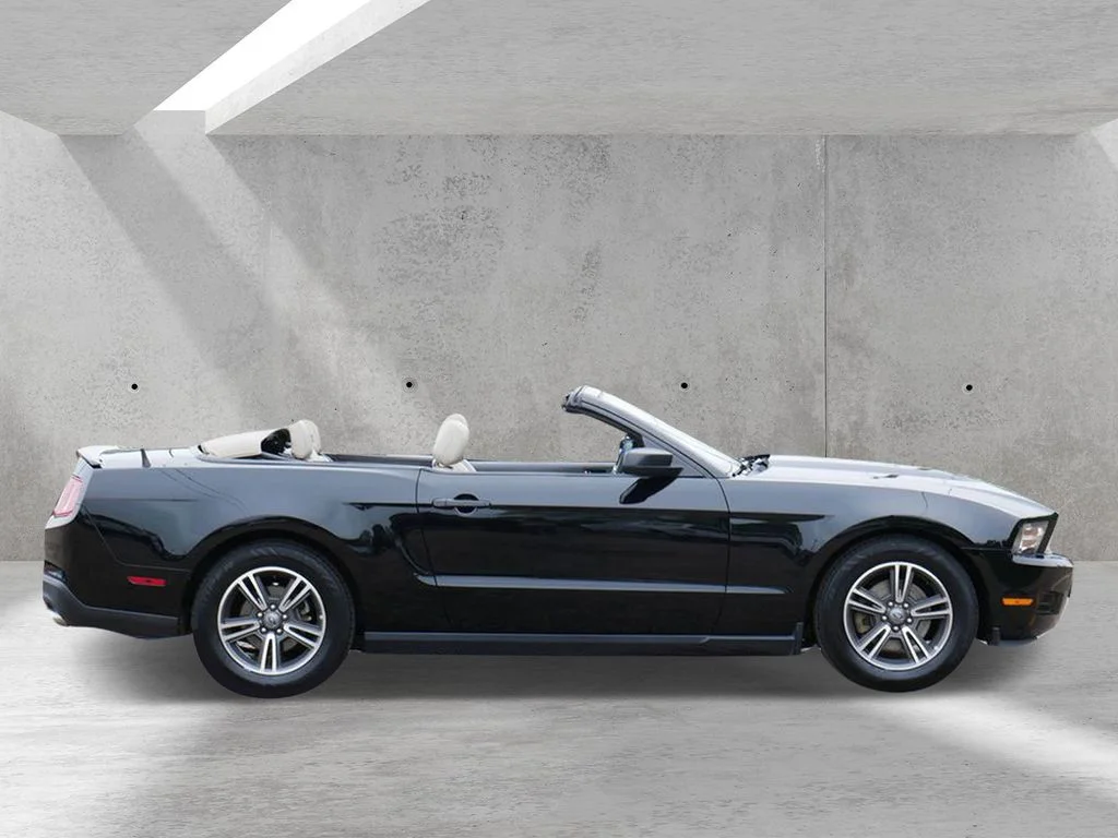 Used 2012 Ford Mustang V6 Premium with VIN 1ZVBP8EM3C5282587 for sale in White Bear Lake, Minnesota