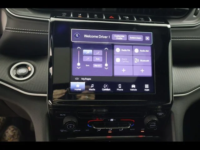 Used 2025 Gray Jeep Laredo X image 18