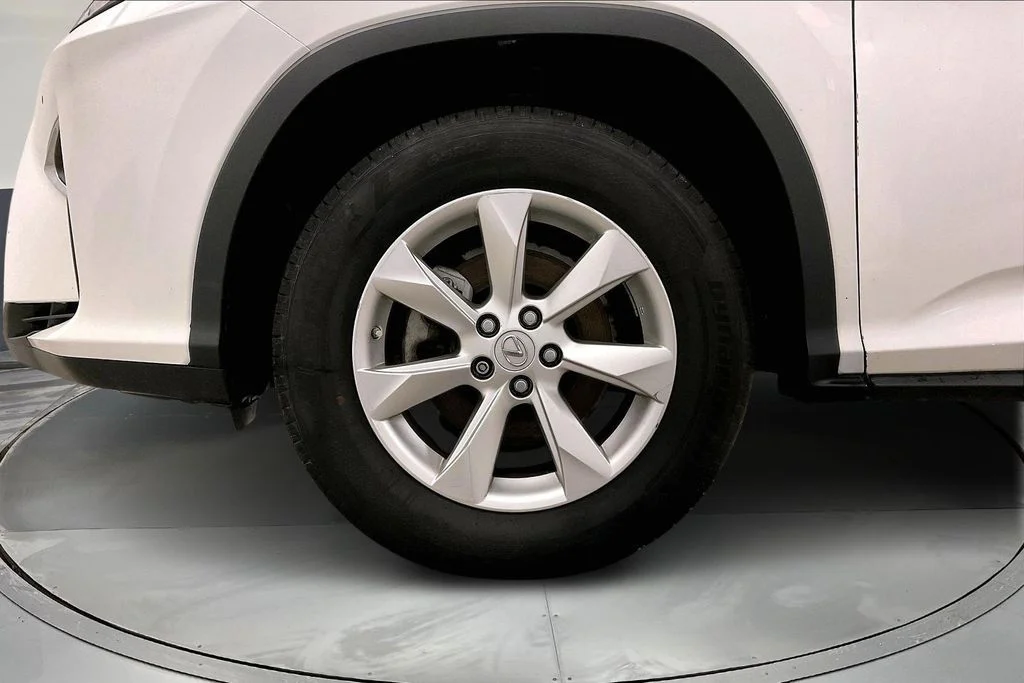 Used 2017 White Lexus 350 image 12