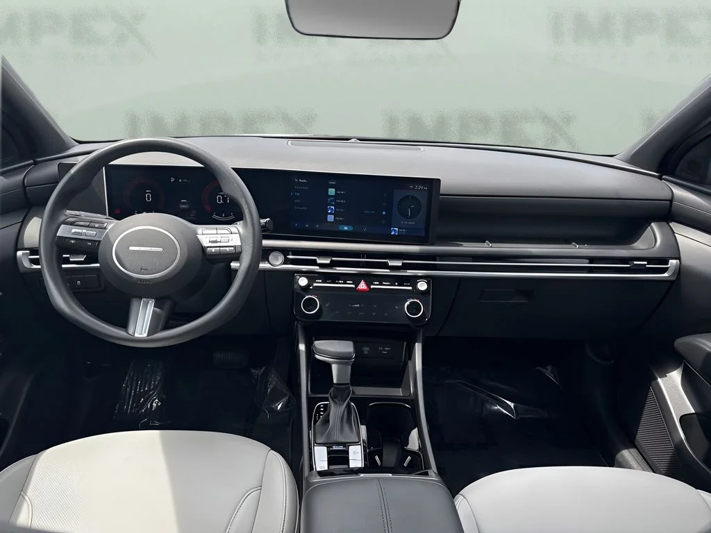 Used 2025 White Hyundai SEL image 12