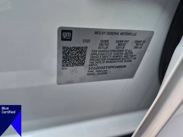 Used 2023 White Chevrolet LT image 37