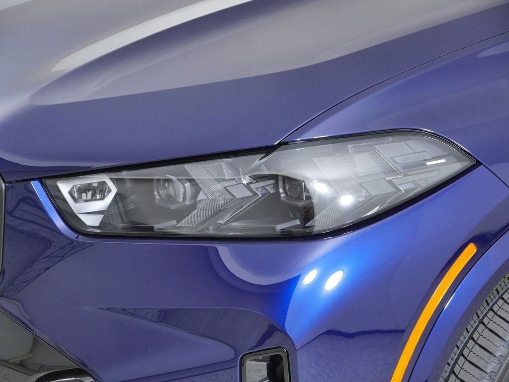 New 2026 Tanzanite Blue II Metallic BMW xDrive40i image 3
